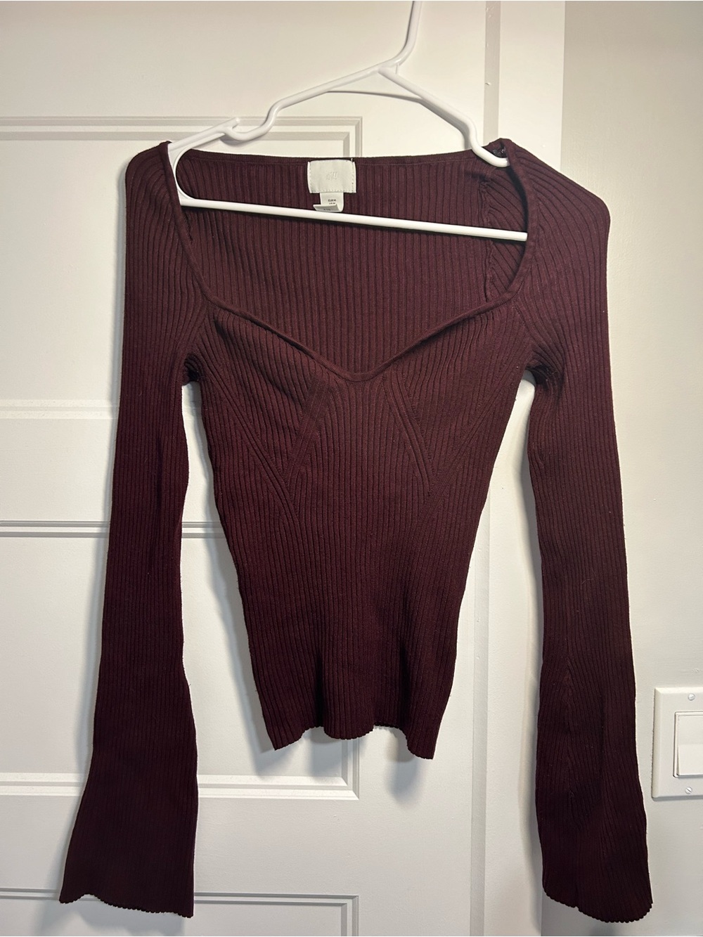 Ribbed sweetheart neckline longsleeve in burgundy
